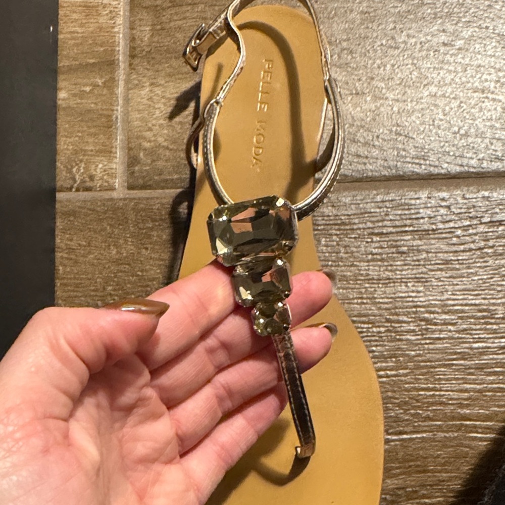 Pelle Moda Flat sandals